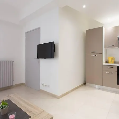 2 Pieces De Jonathan - Les Pins Centre - Proche Plages Apartment *